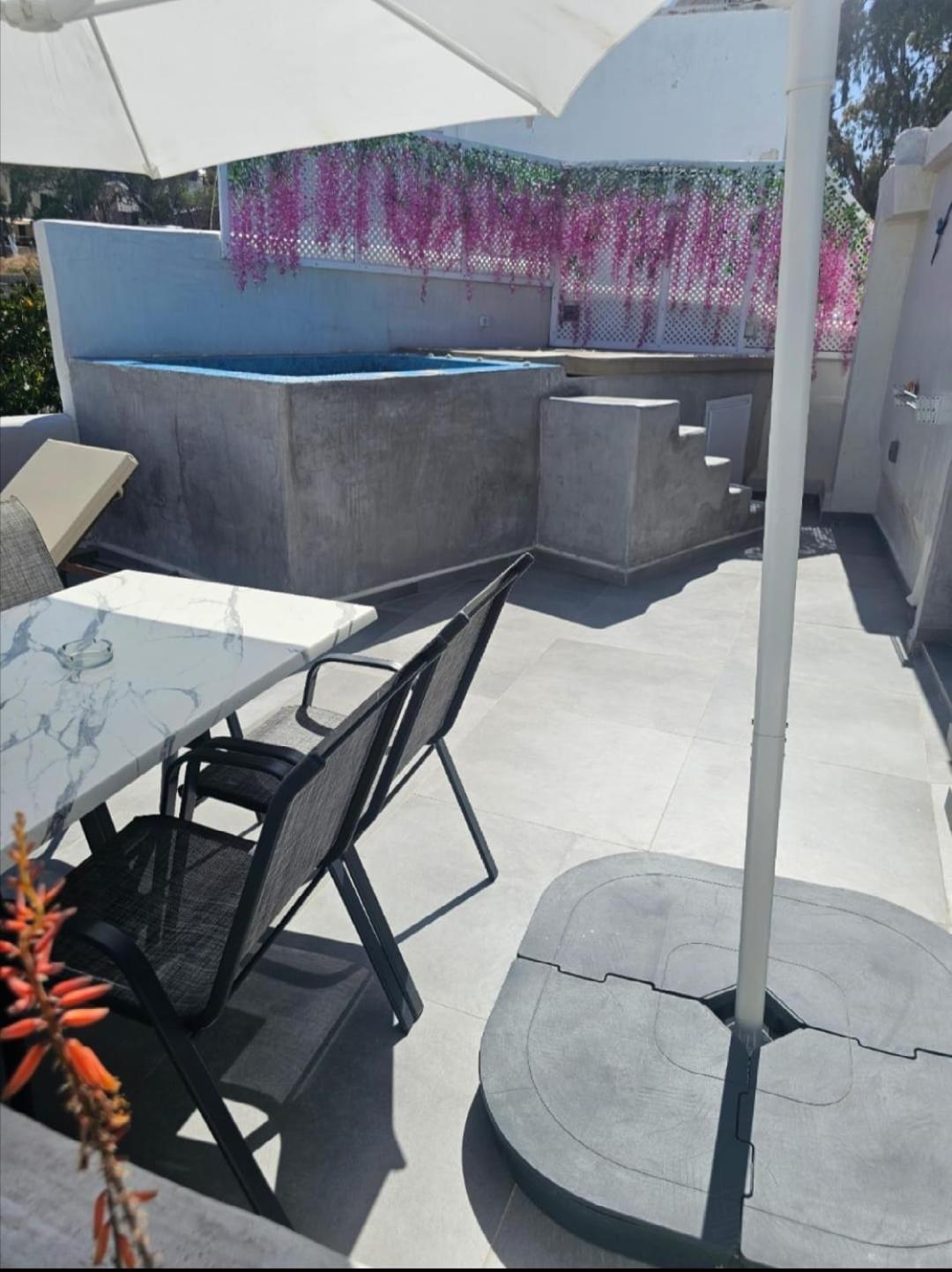 The Muses Of Santorini Private Jacuzzi Suites Vóthon Стая снимка